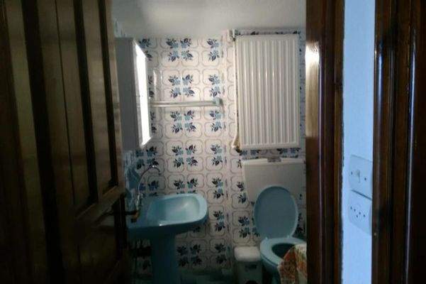 Kreta, Ammoudara: Haus mit 3 Wohnungen in Meeresnähe zu verkaufen