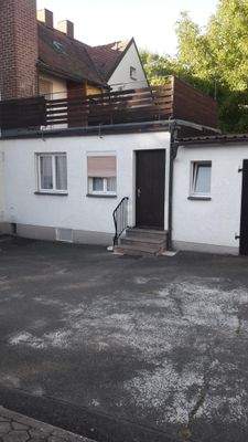 Balkon plus Nachbardoppelhaushälfte.jpeg