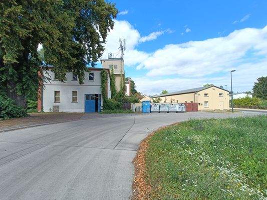 Seitenansicht Bushaltestelle