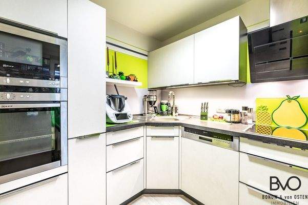 Hochwertige und moderne Einbauküche