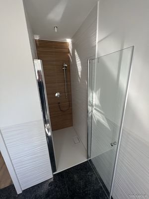 Dusche 1. OG