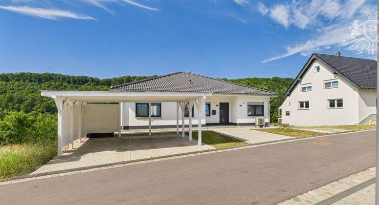 CAM01984G0-PR0511-STILL001