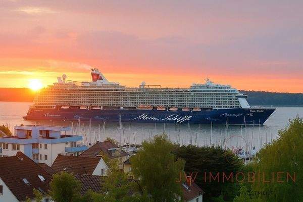 Blick auf den Balkon im Sonnenuntergang