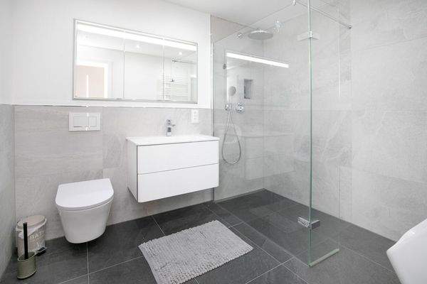 Tageslichtduschbad I