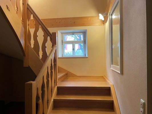 Treppenhaus vom Erdgeschoss in das Obergeschoss