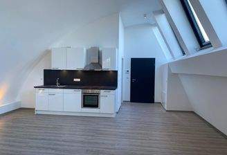 Blick zum Wohnungseingang.jpeg