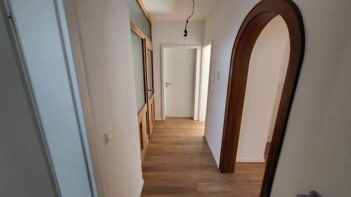 Flur_www.villingen.immobilien