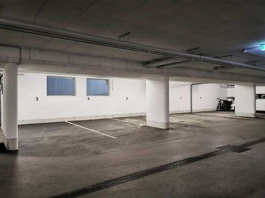 Tiefgaragenstellplätze