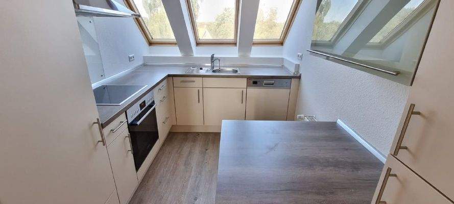 helle offene Küchenzeile