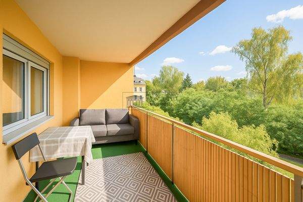 Sonniger Balkon mit Weitblick