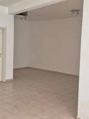 Verkaufsfläche hinten 1