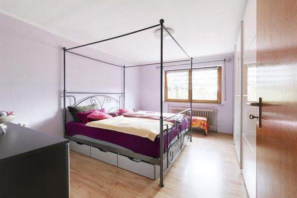 Schlafzimmer Wohnung UG