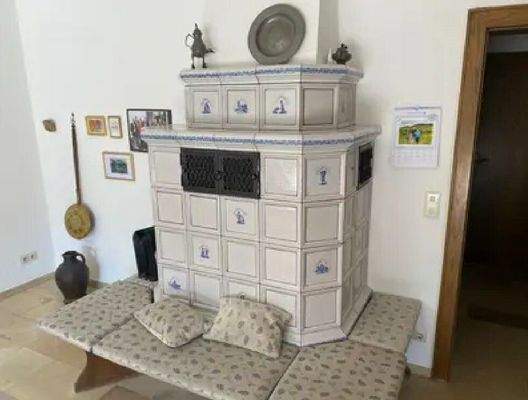 Esszimmer Kachelofen (Wohnung 