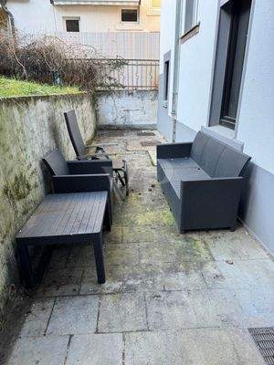 Terrasse hinter dem Haus