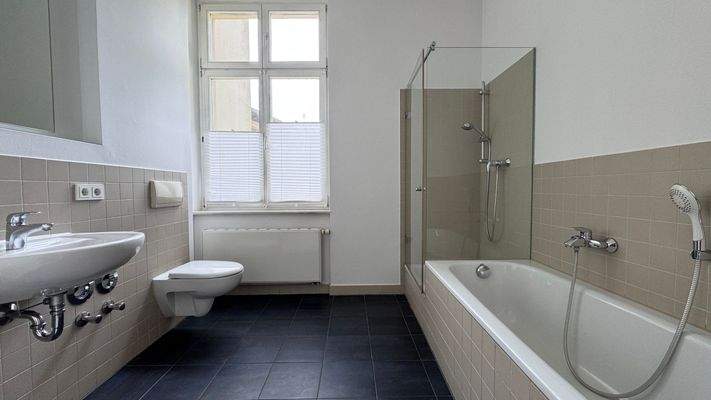 Dusch- und Wannenbad