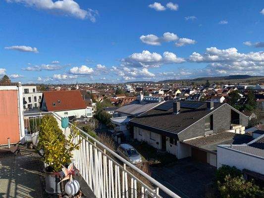 Terrassen-Aussicht Blickrichtung Osten zum Stadtzentrum