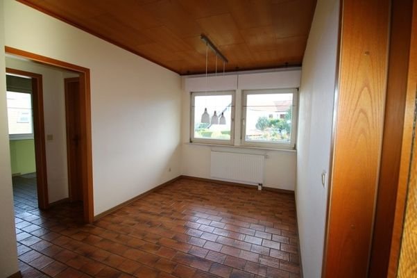 Essbereich mit Zugang Küche