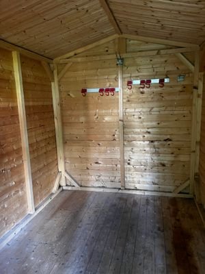 Blick ins Gartenhäuschen