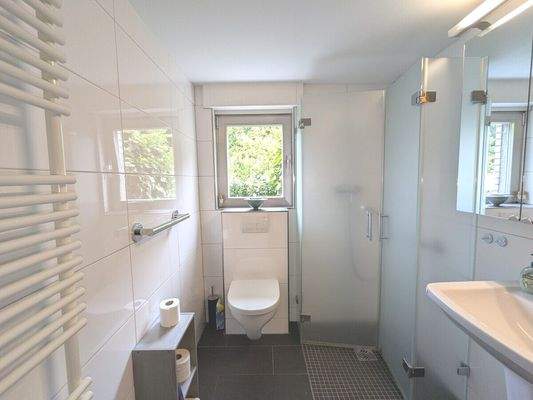 Modernisiertes Badezimmer im EG