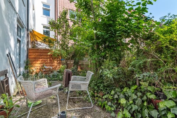 Die Terrasse deckt alle relevanten Himmelsrichtungen ab und bietet ruhe in so%