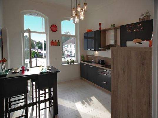 Küche mit Balkon