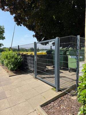 Mülltonnenstellplatz