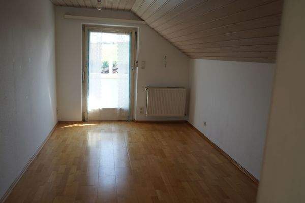 Schlafzimmer DG 2 / Ausgang Balkon