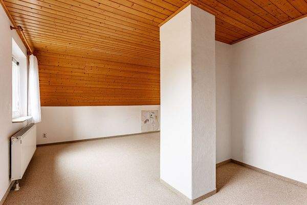 Schlafzimmer mit Ankleidebereich