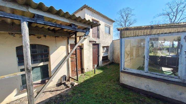 kleine Stallungen für Kleintiere
