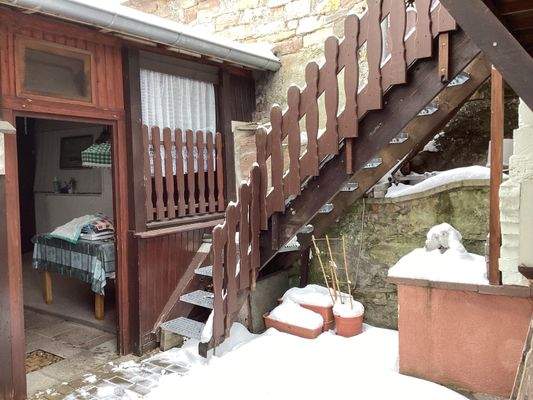 Aufgang Nebengebäude