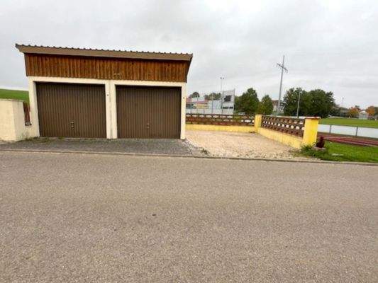 Fertiggaragen mit Stellplatz