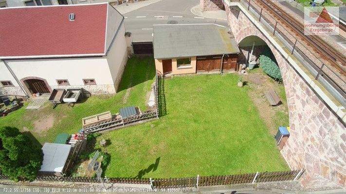 Garten mit Gartenhaus