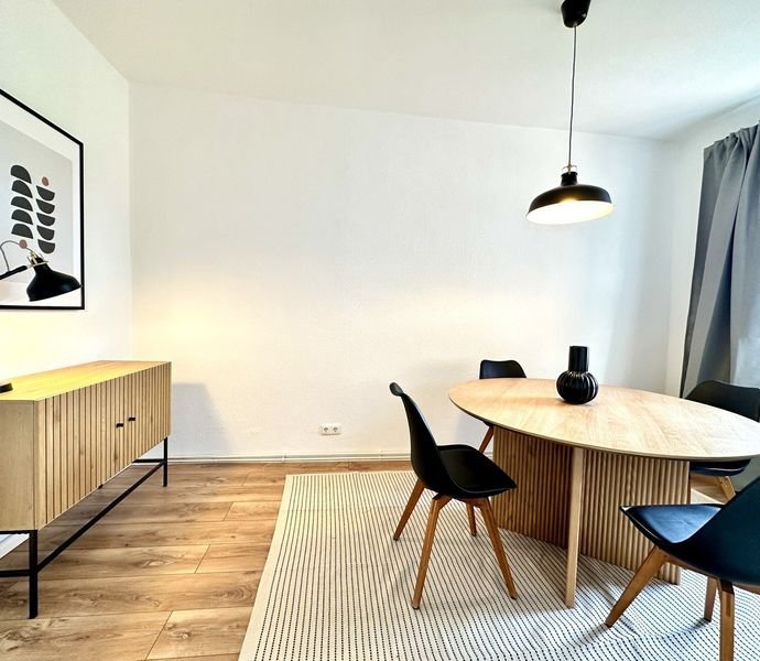 Möbliertes & stilvolles City-Apartment mit Bahnhofsnähe: Komfortables Wohnen in urbaner Eleganz