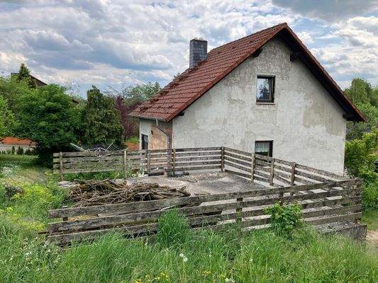 Seitensicht mit Garagendach