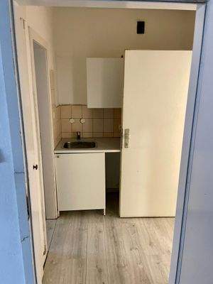 Eingangsbereich / Küche Ist-Zustand