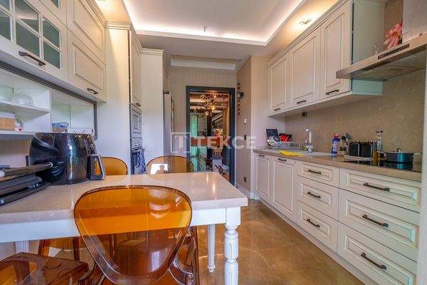 Forest-View Luxury Flat in a Project Near Mall in Sarıyer Istanbul