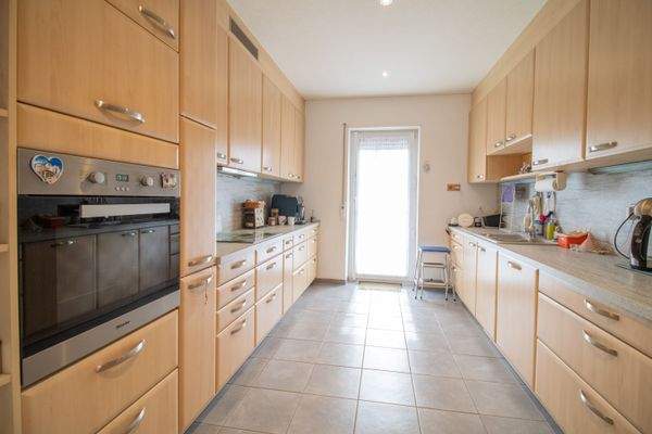 Küche inklusive EBK!