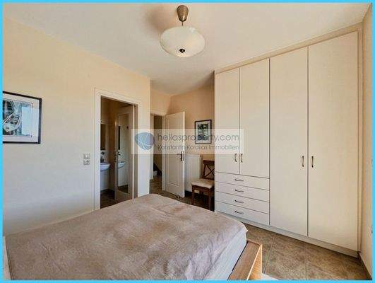 f66d01b15ae74aa9910bb5916bc982ea-original