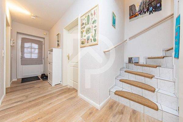 Treppe zum Dachgeschoss