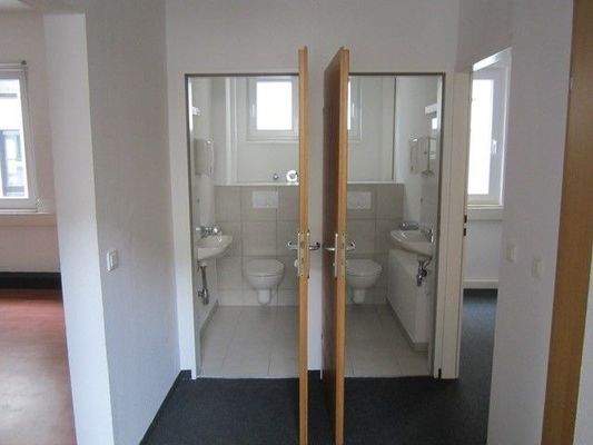 Büro-/Praxisflächen 1. OG