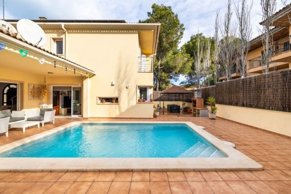 Exterior and Pool (2)
