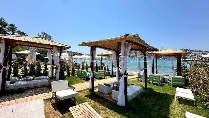 Stylish Apartments in a Beachfront Complex in Yalikavak, Bodrum