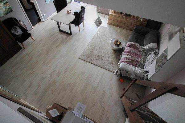 Ausblick vom Dachgeschoss auf den Wohn- und Essbereich