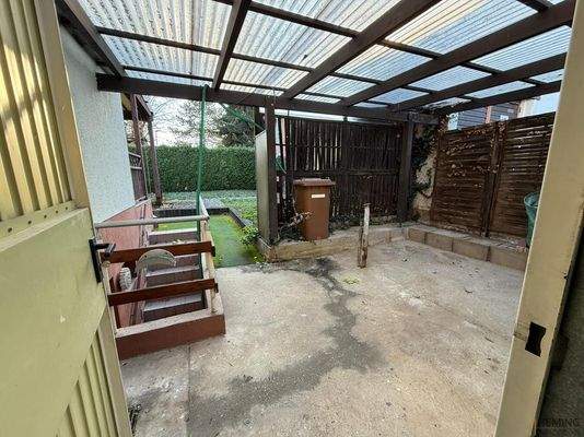 Überdachter Unterstand