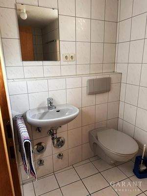 Gästetoilette mit Dusche
