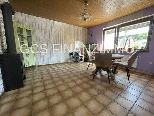 Esszimmer mit Kamin EG