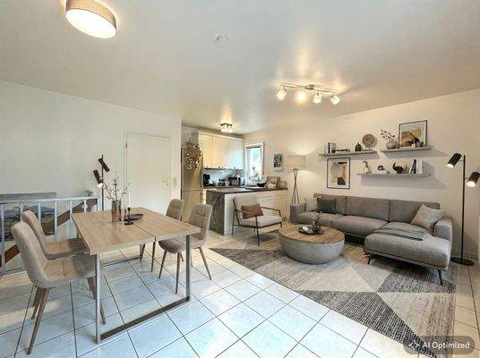 [KI-optimiertes Foto] Wohnzimmer mit Kochnische