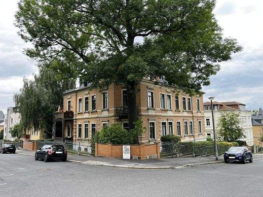 Mehrfamilienwohnhaus