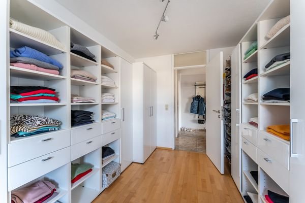 Kinderzimmer/Ankleide