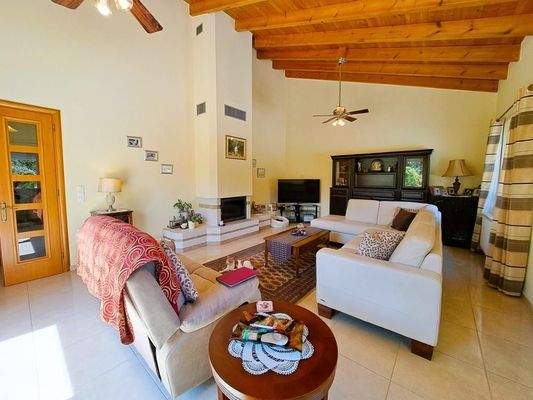 Kreta, Gavalochori: Charmante Landvilla mit drei Schlafzimmern und Pool zum Verkauf